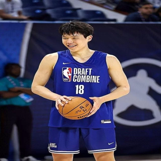 赛前观察与阵容变化解读备战焦点（BANDAO SPORTS）